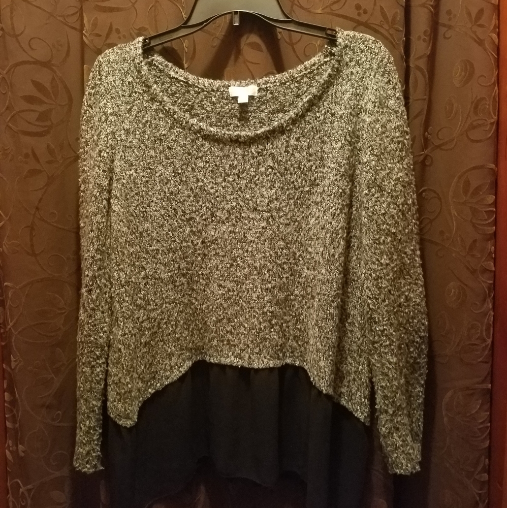 Womens Long Sleeve Round Neck Sweater